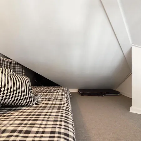 Lejlighed Three-bedroom In *