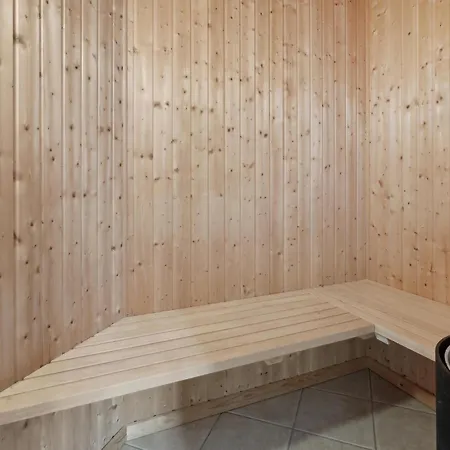 Three-bedroom In Lejlighed Bogense