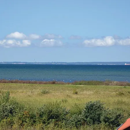 Three-bedroom In Appartamento