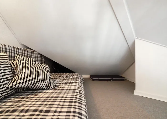 公寓 Three-bedroom In *